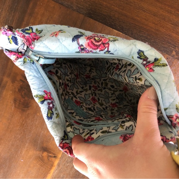 VERA BRADLEY HIPSTER CROSSBODY PURSE QUILTED BLUE FLORAL WATER BOUQUET - Picture 3 of 3